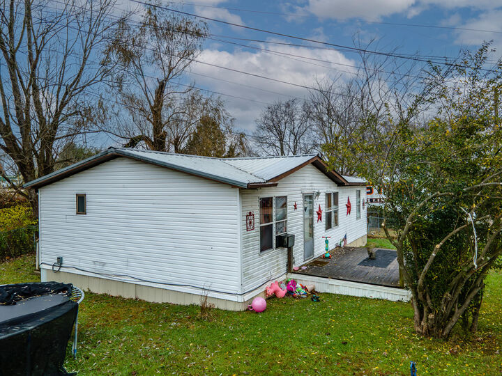 Property Photo:  5852 E Hwy 60  KY 40360 