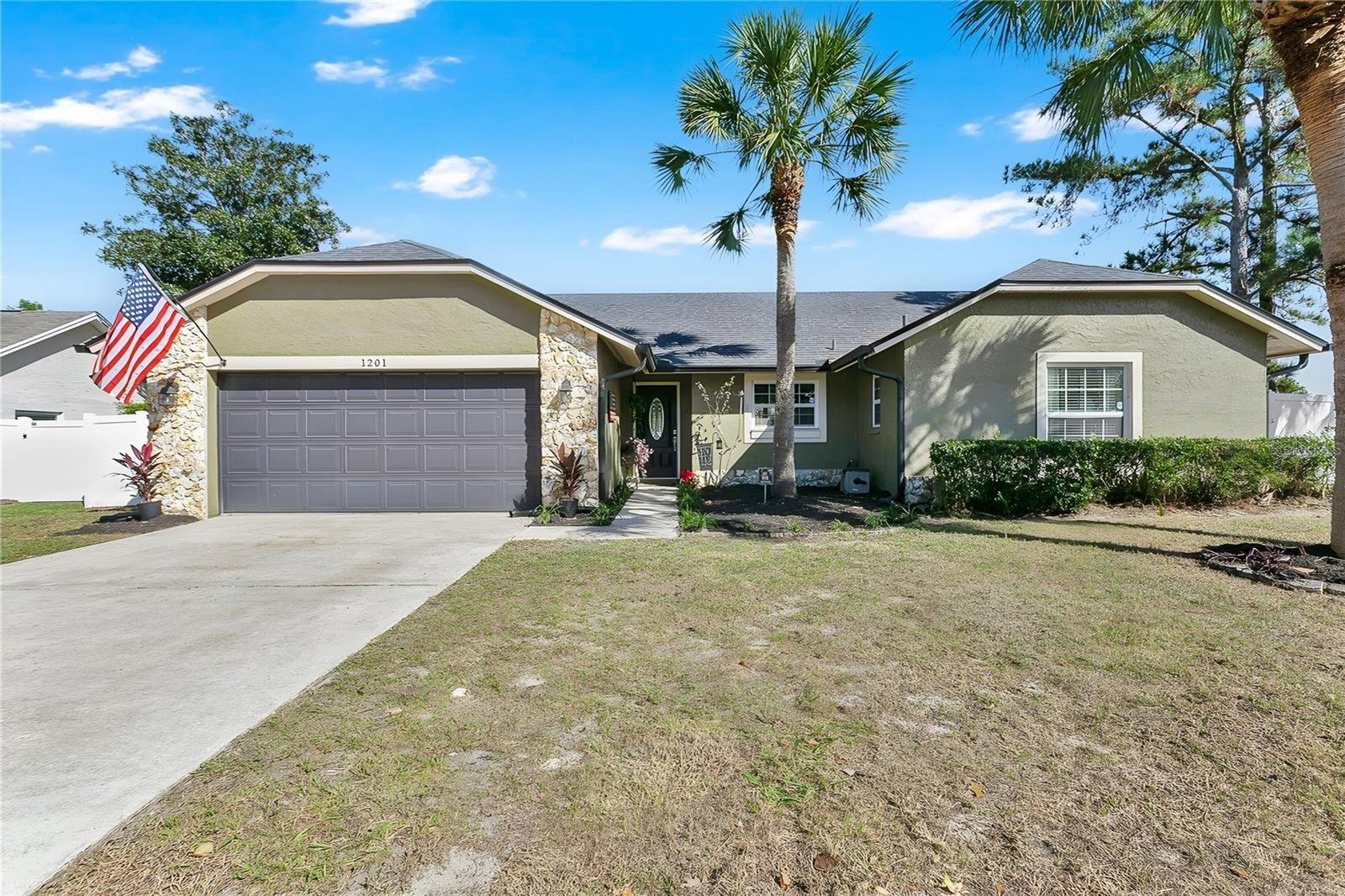 Property Photo:  1201 Punta Gorda Circle  FL 32708 