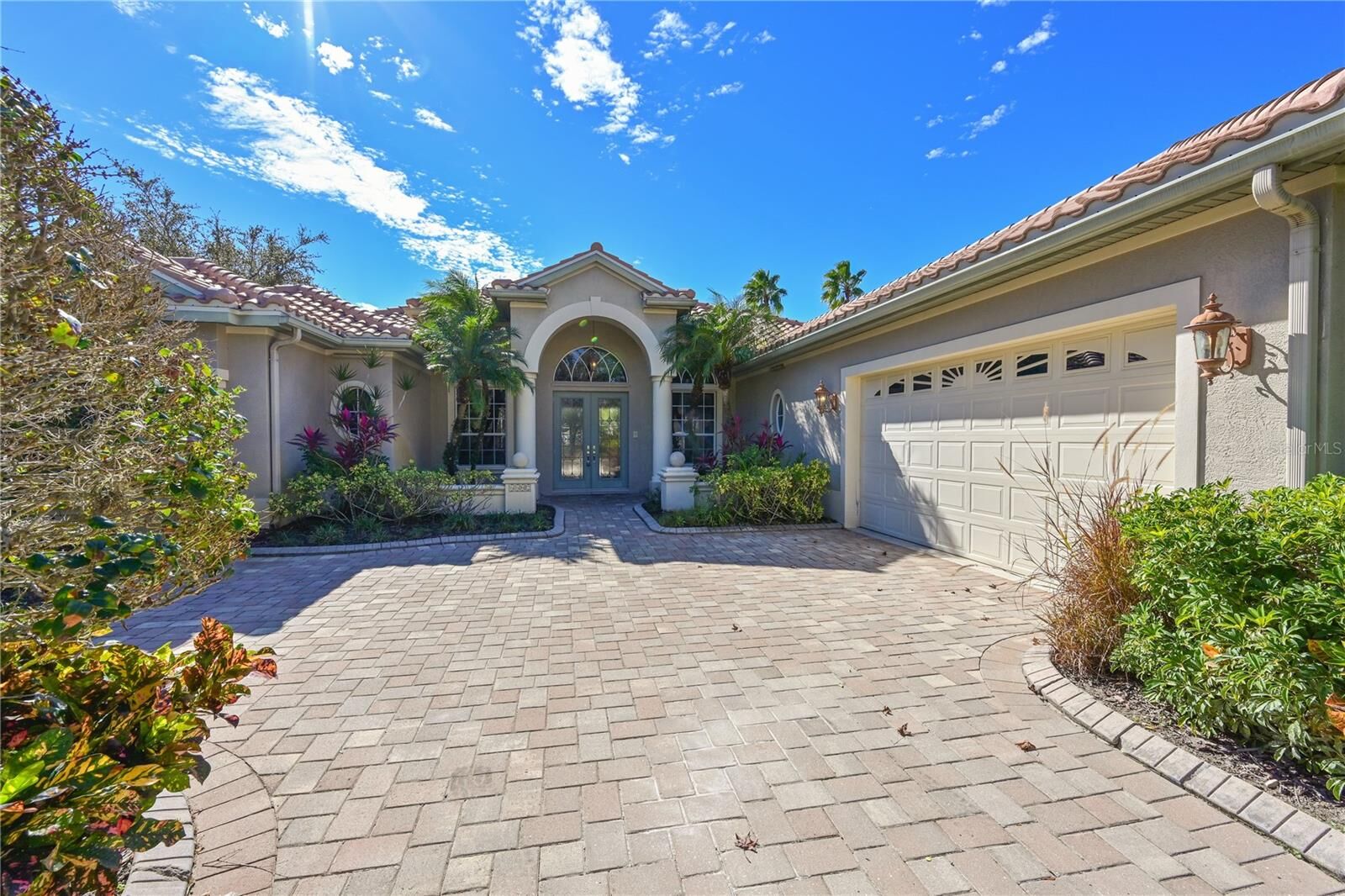 Property Photo: 6602 Tallmast Circle FL 34202