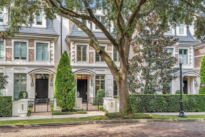 Property Photo:  637 N Park Avenue  FL 32789 