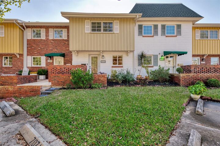 Property Photo:  707 W Venice Avenue 707A  FL 34285 