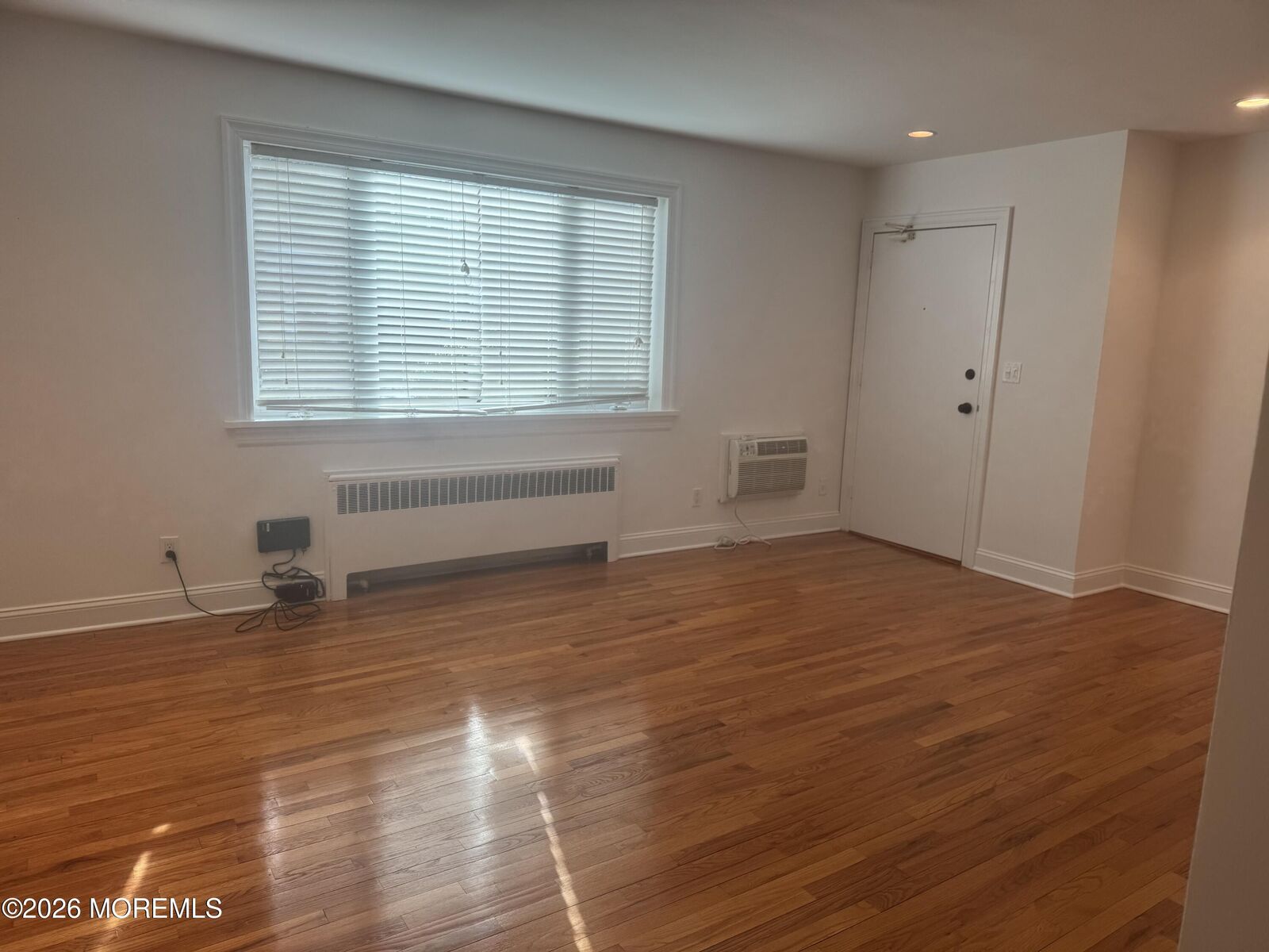 Property Photo:  283 Spring Street 5B  NJ 07701 