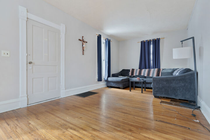 Property Photo:  436 W Washington Street  IL 60152 