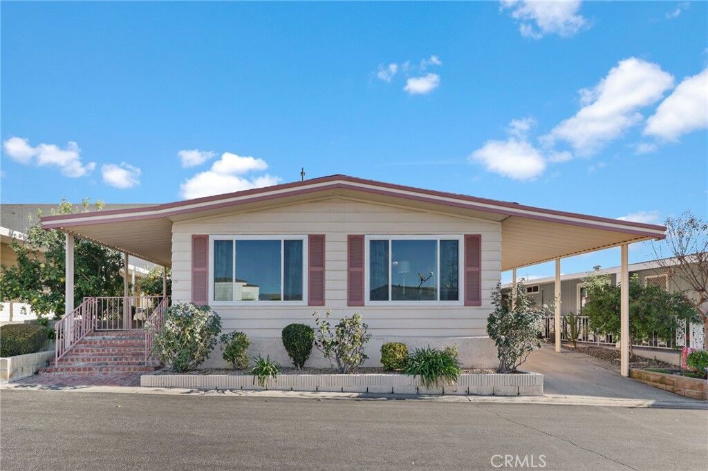 Property Photo:  11730 Whittier Boulevard 63  CA 90601 