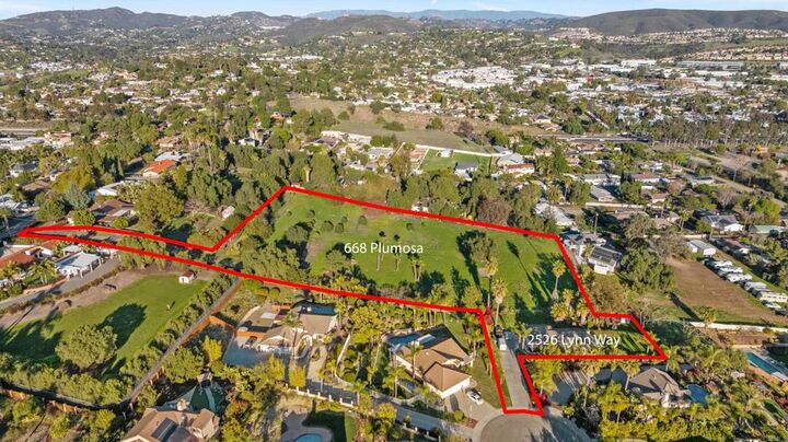 Property Photo:  668 Plumosa Avenue  CA 92081 