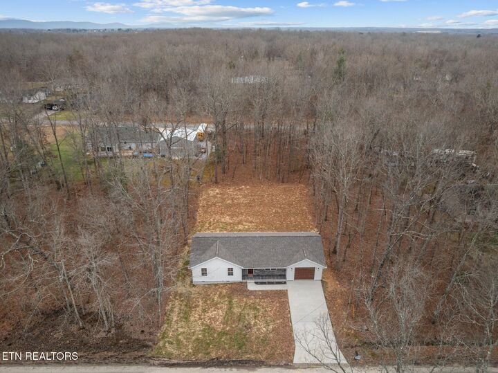 Property Photo:  6226 Osage Rd  TN 38572 