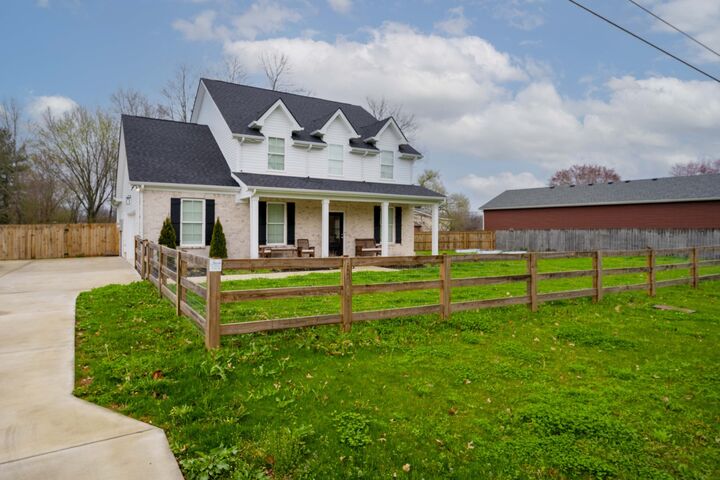 Property Photo: 2363 Irby Ln TN 37127