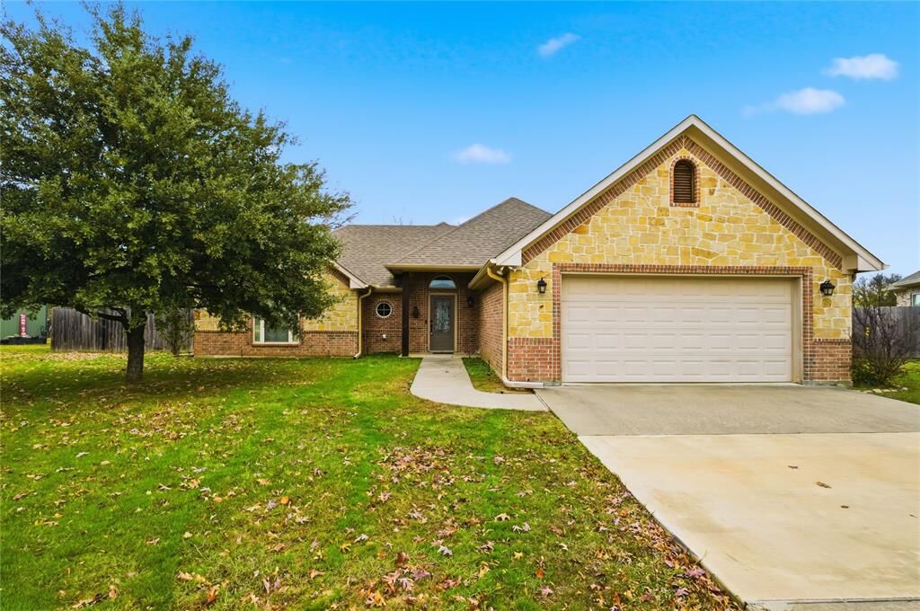 Property Photo:  1702 Turnberry Circle  TX 75482 