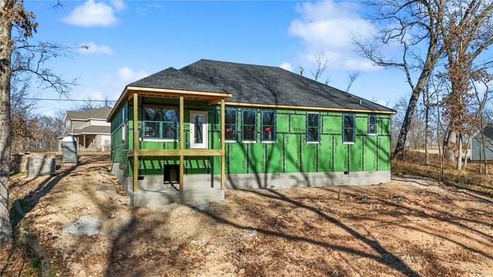 Property Photo:  42 Queensferry Drive  AR 72715 