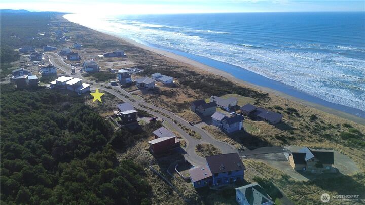 Property Photo:  1332  Cohasset Crest  N  WA 98595 