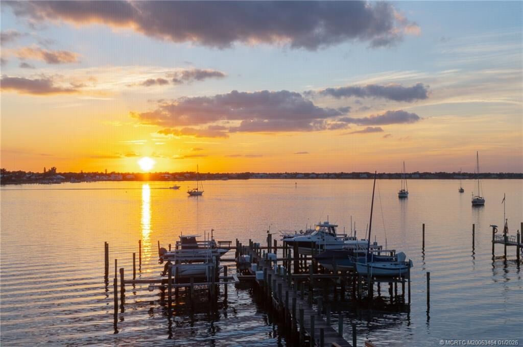 Property Photo:  415 NW North River Drive 302  FL 34994 