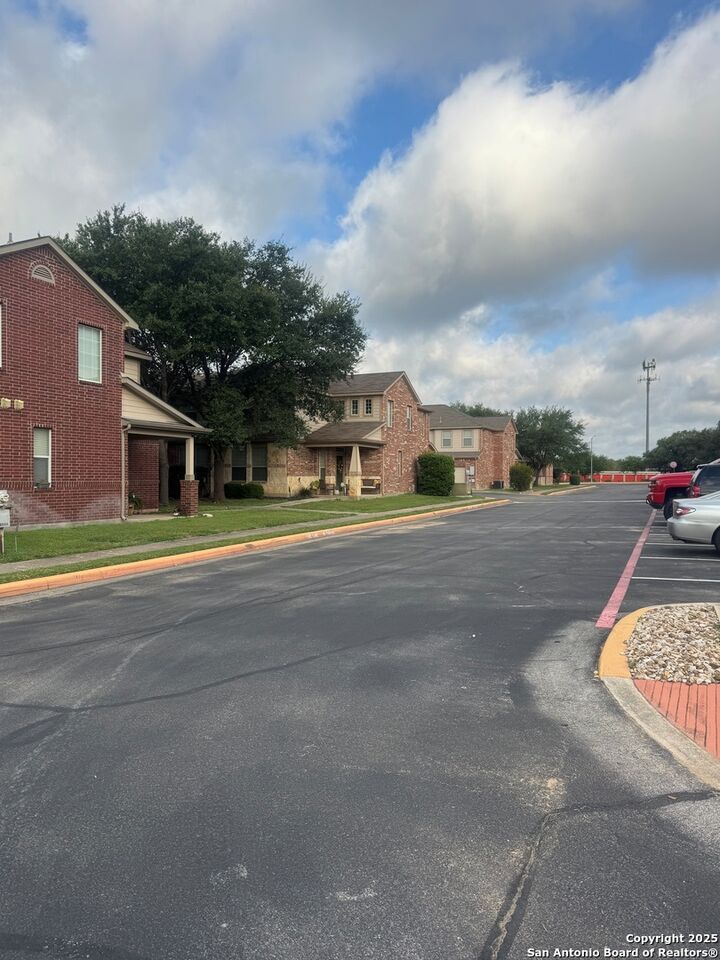 Property Photo:  2553 Grayson Circle  TX 78232 