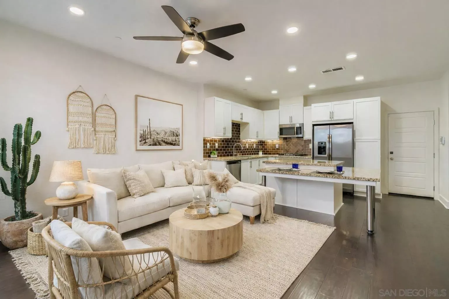 Property Photo:  2624 Aperture Cir  CA 92108 