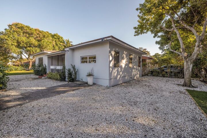 Property Photo:  424 NW 53rd St  FL 33127 