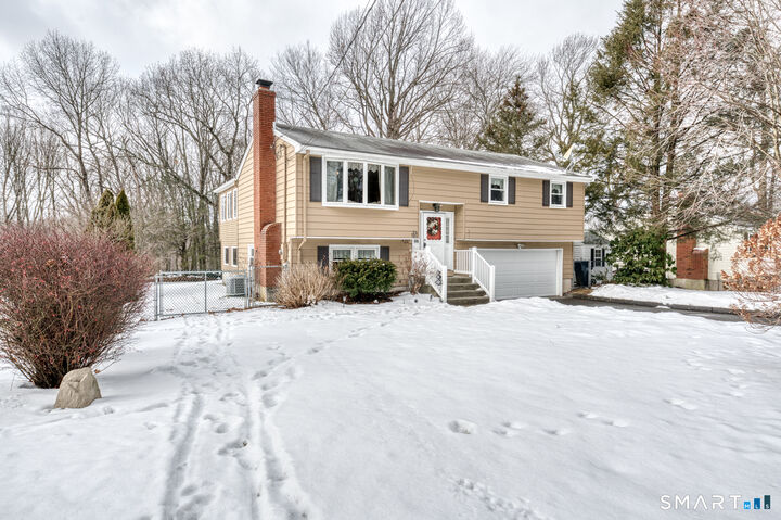 Property Photo:  4 Arrow Drive  CT 06786 