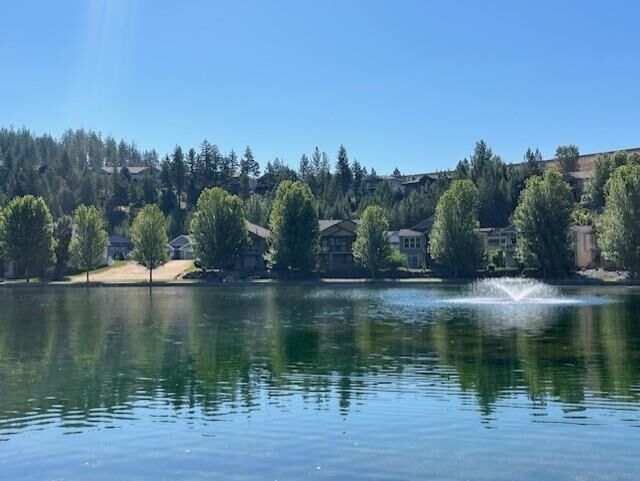 Property Photo:  825 E Lakeview Ln  WA 99208 