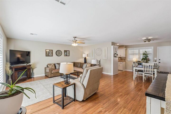 Property Photo: 1018 E 12th Street OK 74023