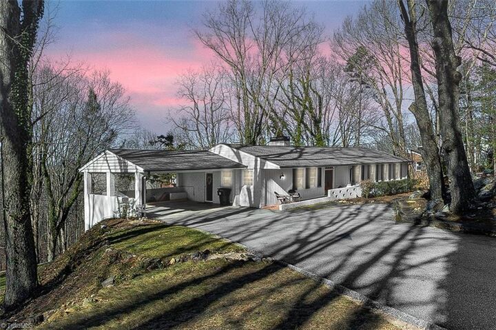 Property Photo:  1143 Westover Terrace  NC 27205 