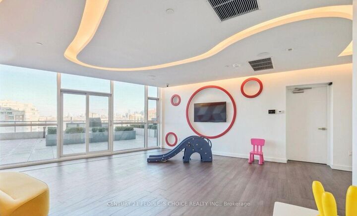 Photo de la propriété:  50 Ordnance Street 2508  ON M6K 0C9 