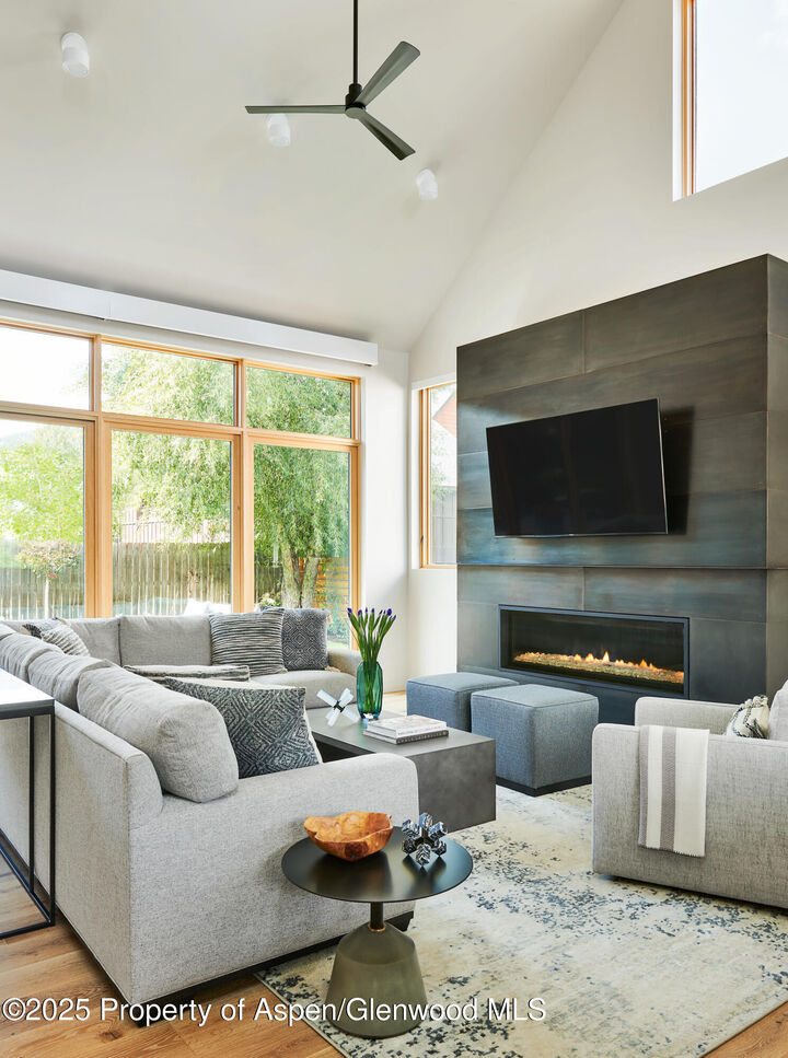 Property Photo:  129 Valley Court  CO 81621 