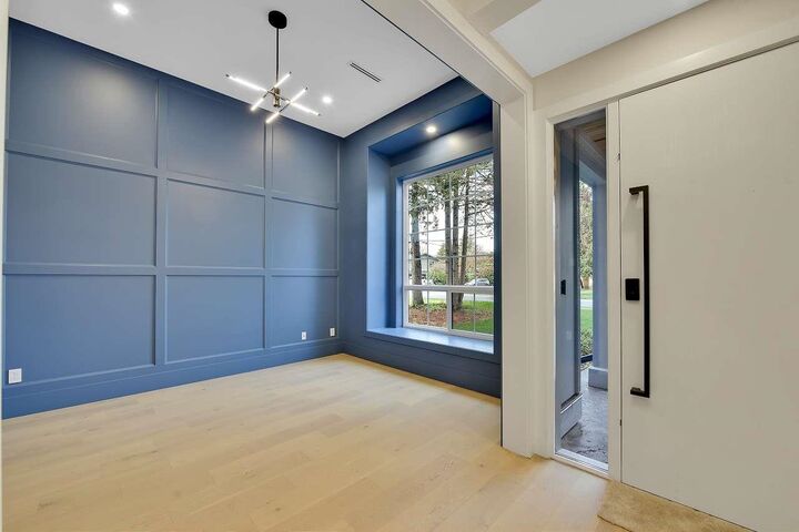 Property Photo:  5712 16A Avenue  BC V4L 1H9 