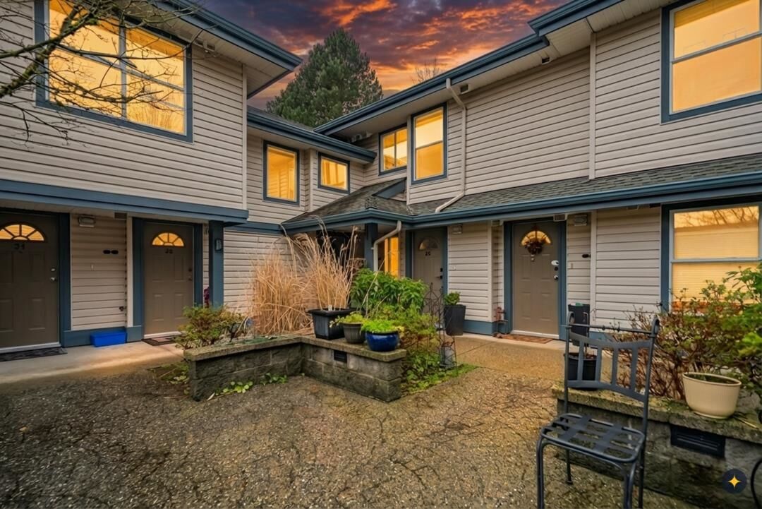 Property Photo:  5668 208 Street 35  BC V3A 8G4 