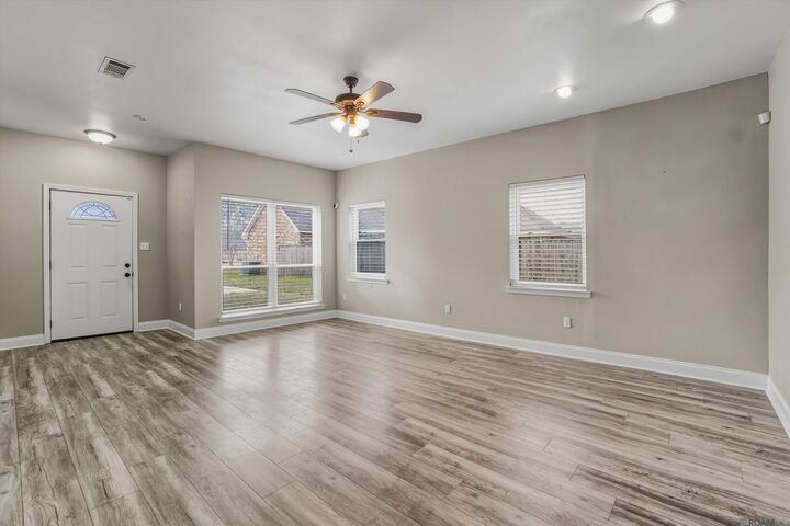 Property Photo:  8085 Wolf Creek Place  LA 70726 