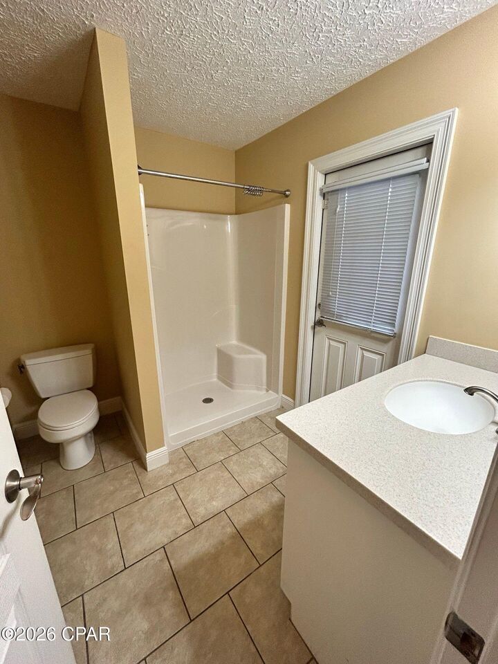 Property Photo: 105 Lakeview Terrace FL 32444