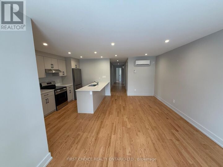 Property Photo:  1250 Trenton Avenue  ON K1Z 8J9 