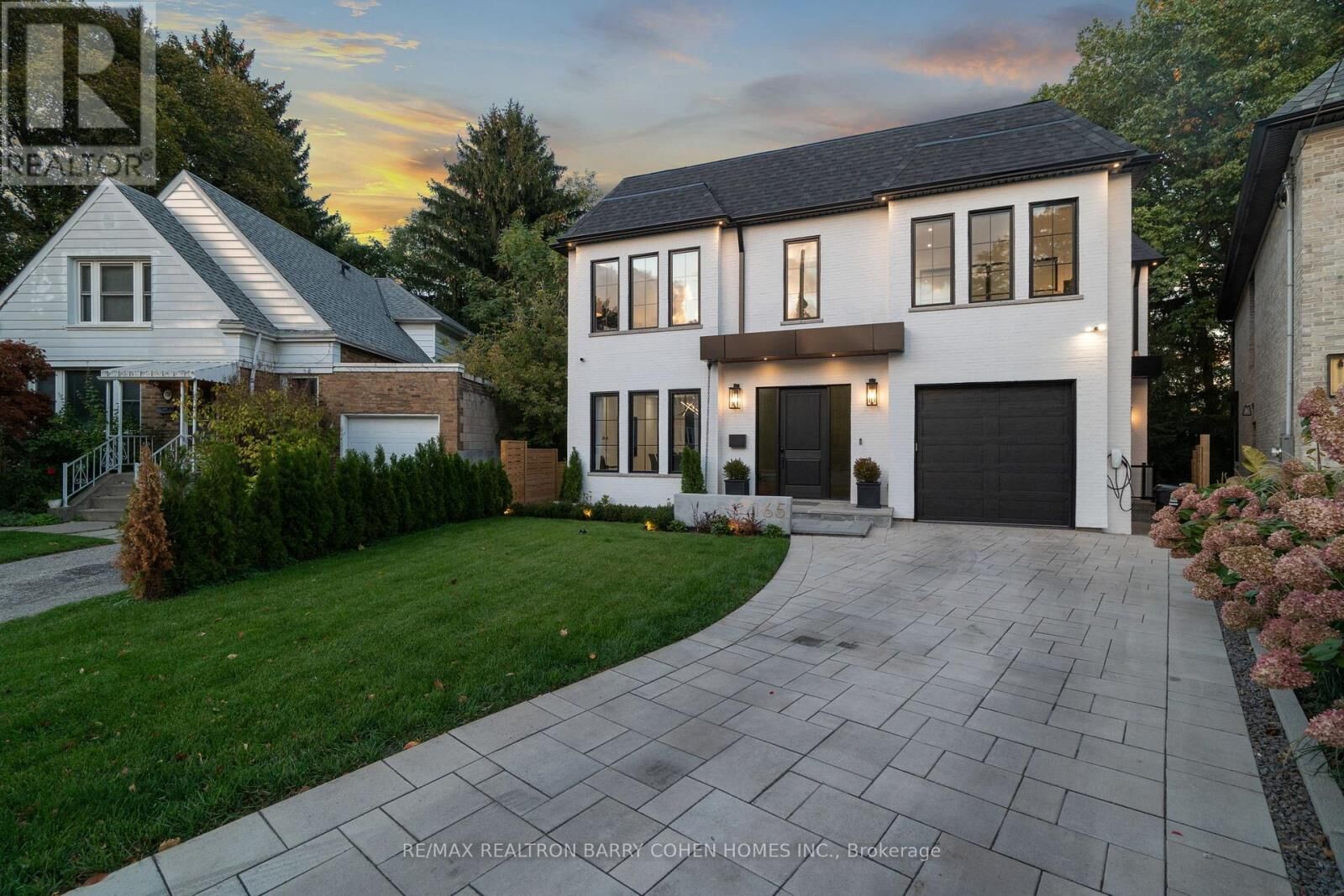 Property Photo:  165 Leacrest Road  ON M4G 1E7 