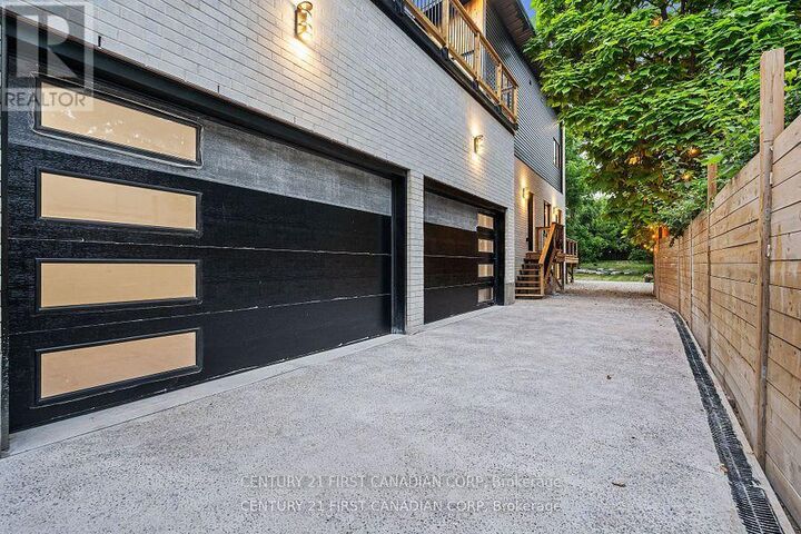 Property Photo:  858 William Street  ON N5Y 2S3 