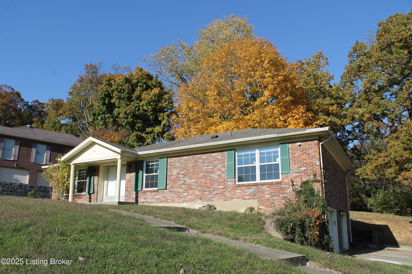 Property Photo:  9203 Windsor Park Dr  KY 40272 