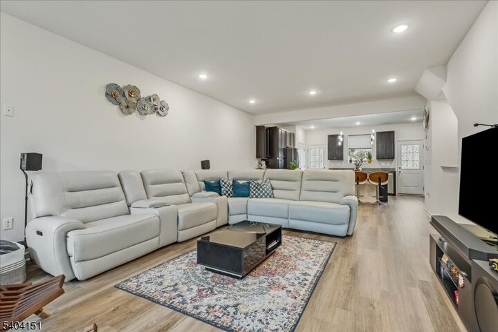 Property Photo:  14 Kelly Ln  NJ 07885 