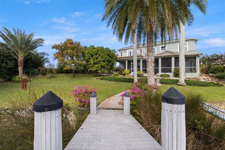 Property Photo:  1221 50th Street Court E  FL 34208 