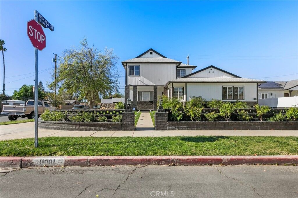 Property Photo:  11001 Collett  CA 91344 