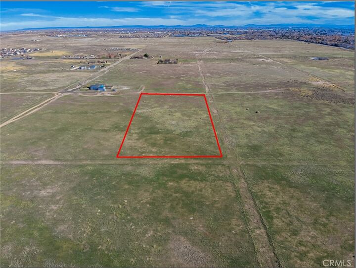 Property Photo:  44744 47th St W  CA 93535 