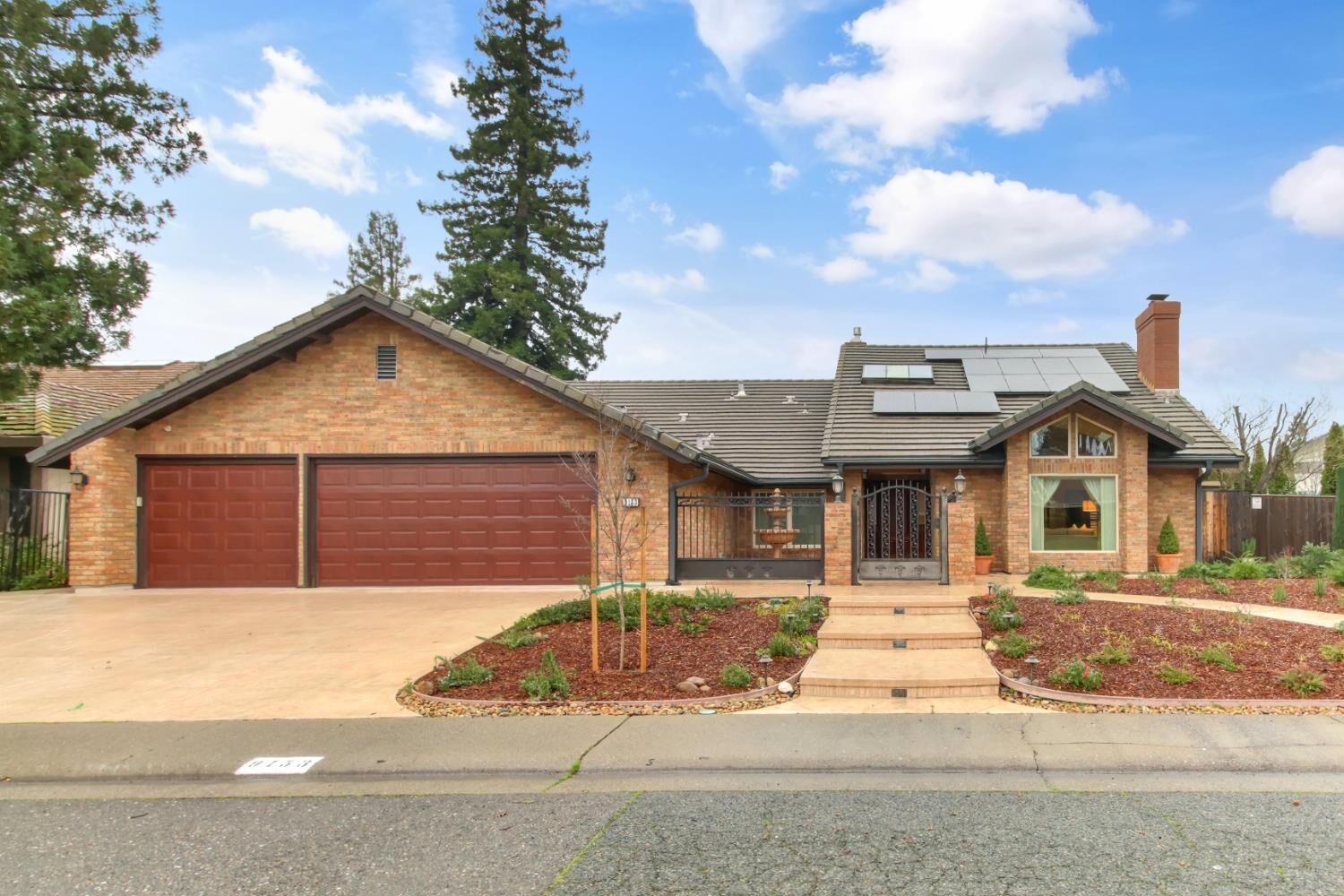 Property Photo:  9153 Shady Hollow Way  CA 95628 