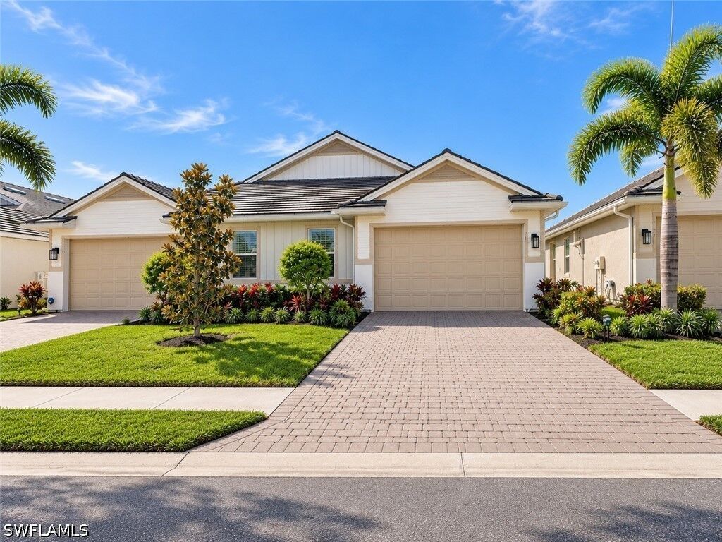Property Photo: 1170 Tranquil Brook Drive FL 34114