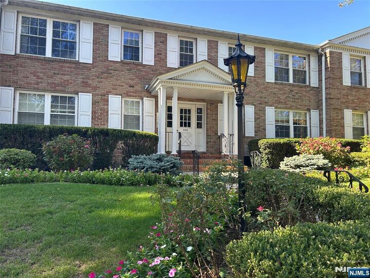 Property Photo:  374 Ridgewood Avenue 6  NJ 07450 
