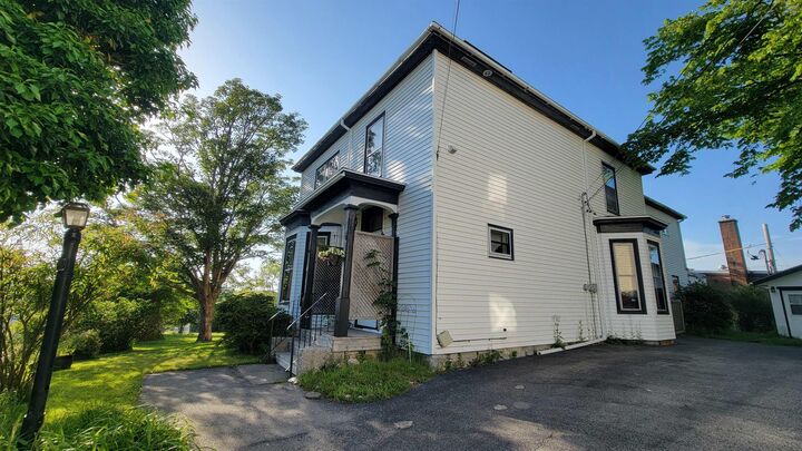 22 Baker Street — photo 1