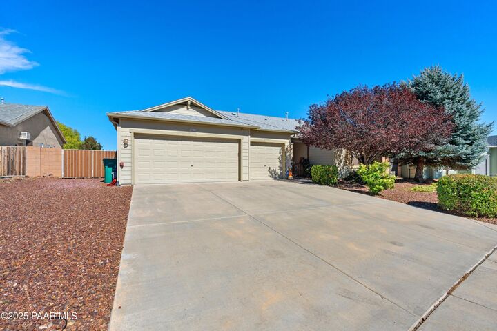 Property Photo:  7812 E Prickly Pear  AZ 86315 