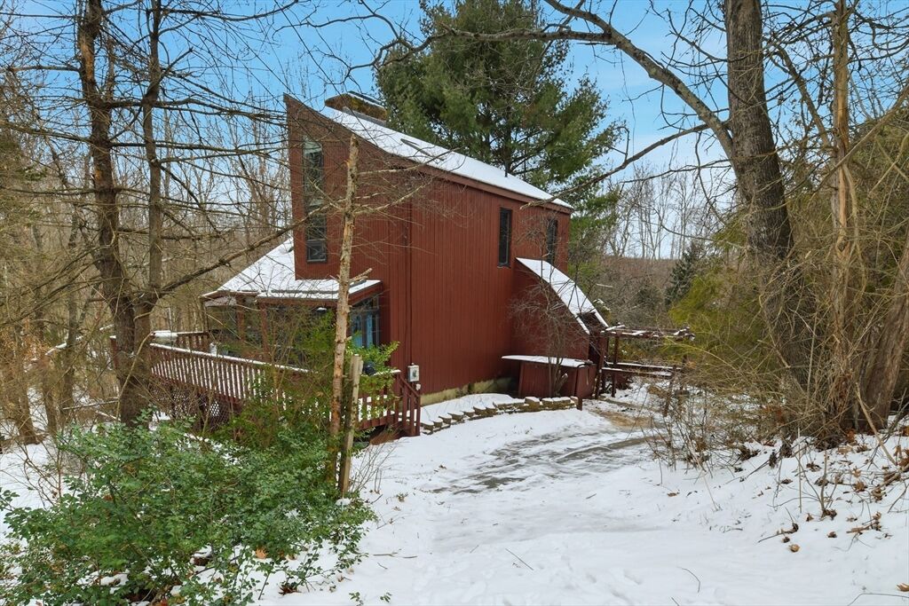Property Photo:  190 Dunhamtown Palmer Rd  MA 01010 