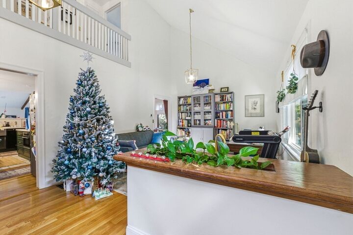 Property Photo:  6 Montaup Rd 6  MA 02067 