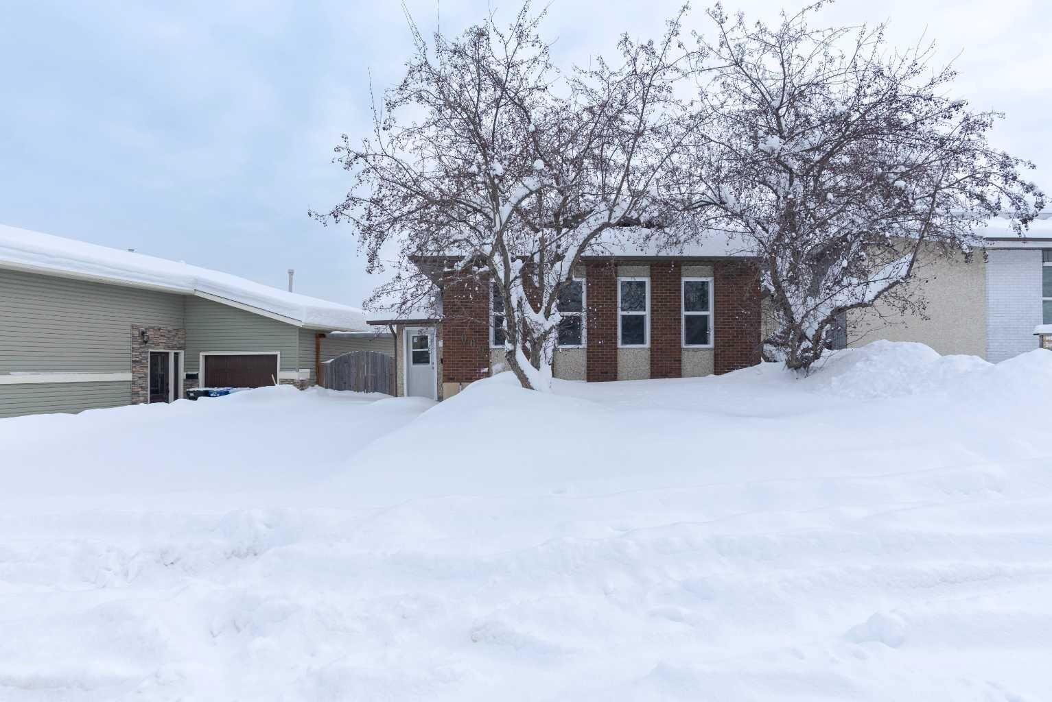 Property Photo:  1069 Timberline Drive  AB T9K 1T9 