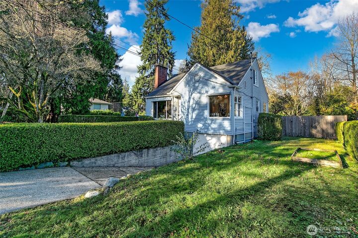 Property Photo: 3804 NE 94th Street WA 98115