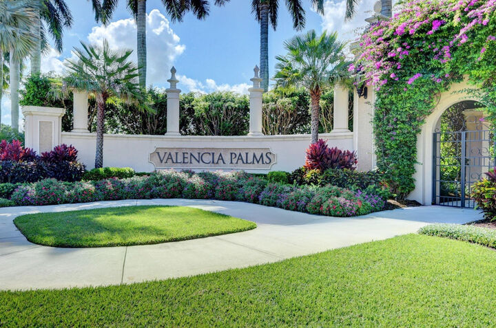 Property Photo:  6828 Belmont Shore Drive  FL 33446 