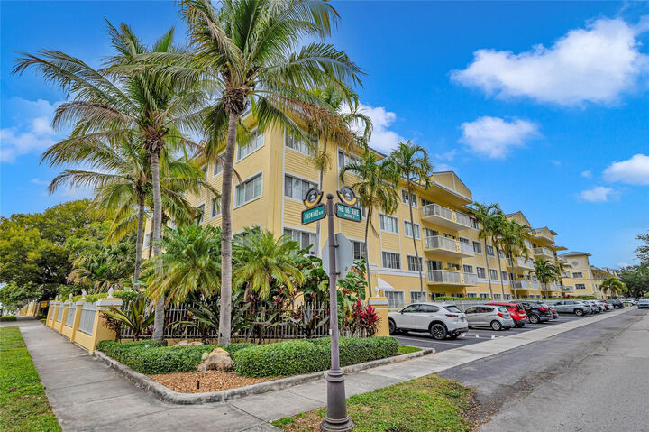 Property Photo: 1515 E Broward Boulevard 325 FL 33301