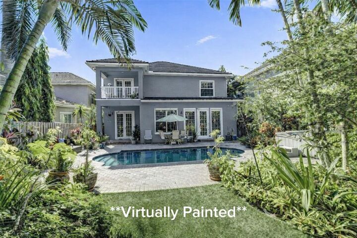 Property Photo:  101 NE 21st Street  FL 33305 