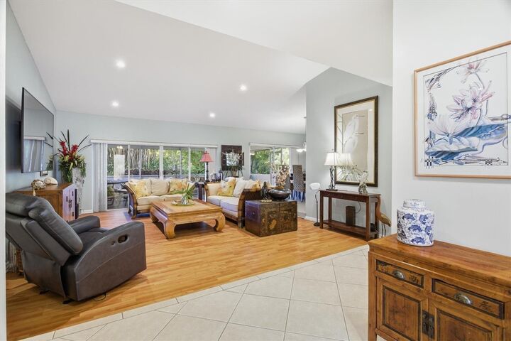 Property Photo:  4803 Queen Palm Lane  FL 33319 