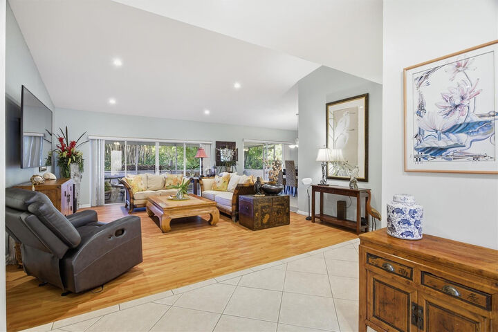 Property Photo:  4803 Queen Palm Lane  FL 33319 